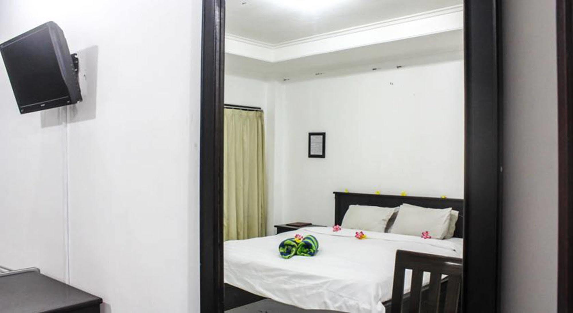 Hotel Puri Tanah Lot Kuta Lombok Exterior foto